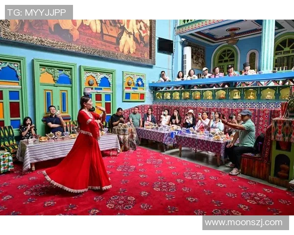 足球明星亲临新疆喀什助力当地足球发展与文化交流活动盛况空前