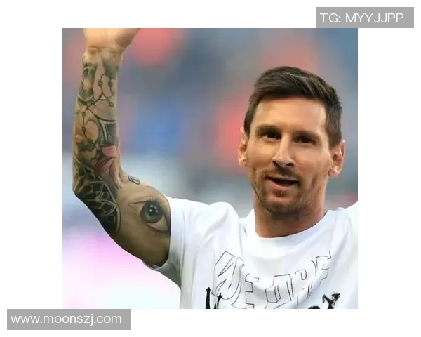 足球明星也爱平凡生活揭秘他们的普通鞋子背后的故事与情感